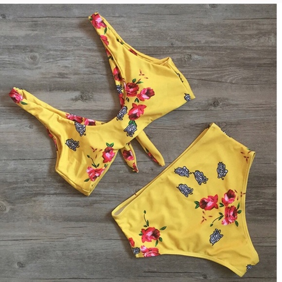 High waisted Yellow Bikini - Picture 3 of 4